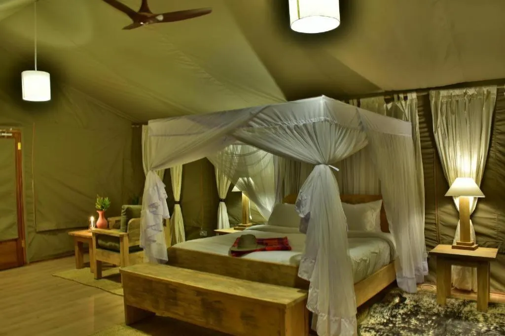 MaishaSweetwatersCamp02